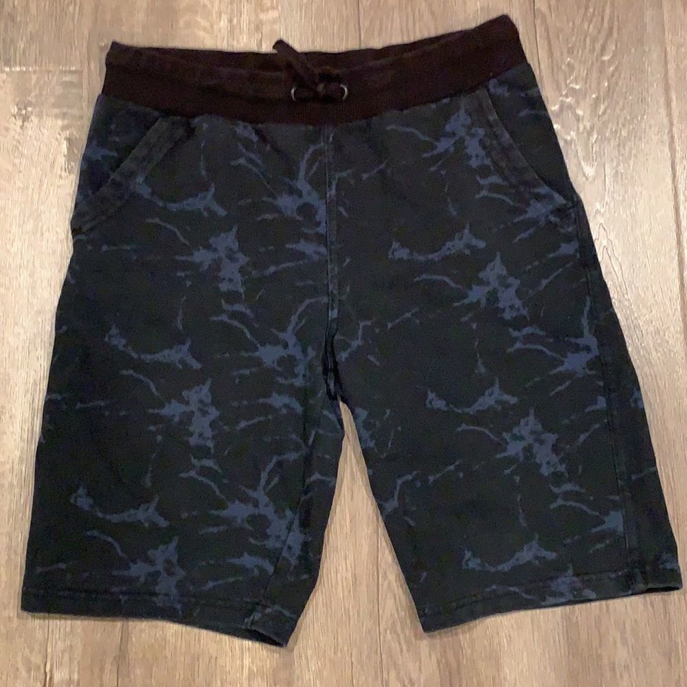 Boysâshorts bundleâ2 - Picture 2 of 7
